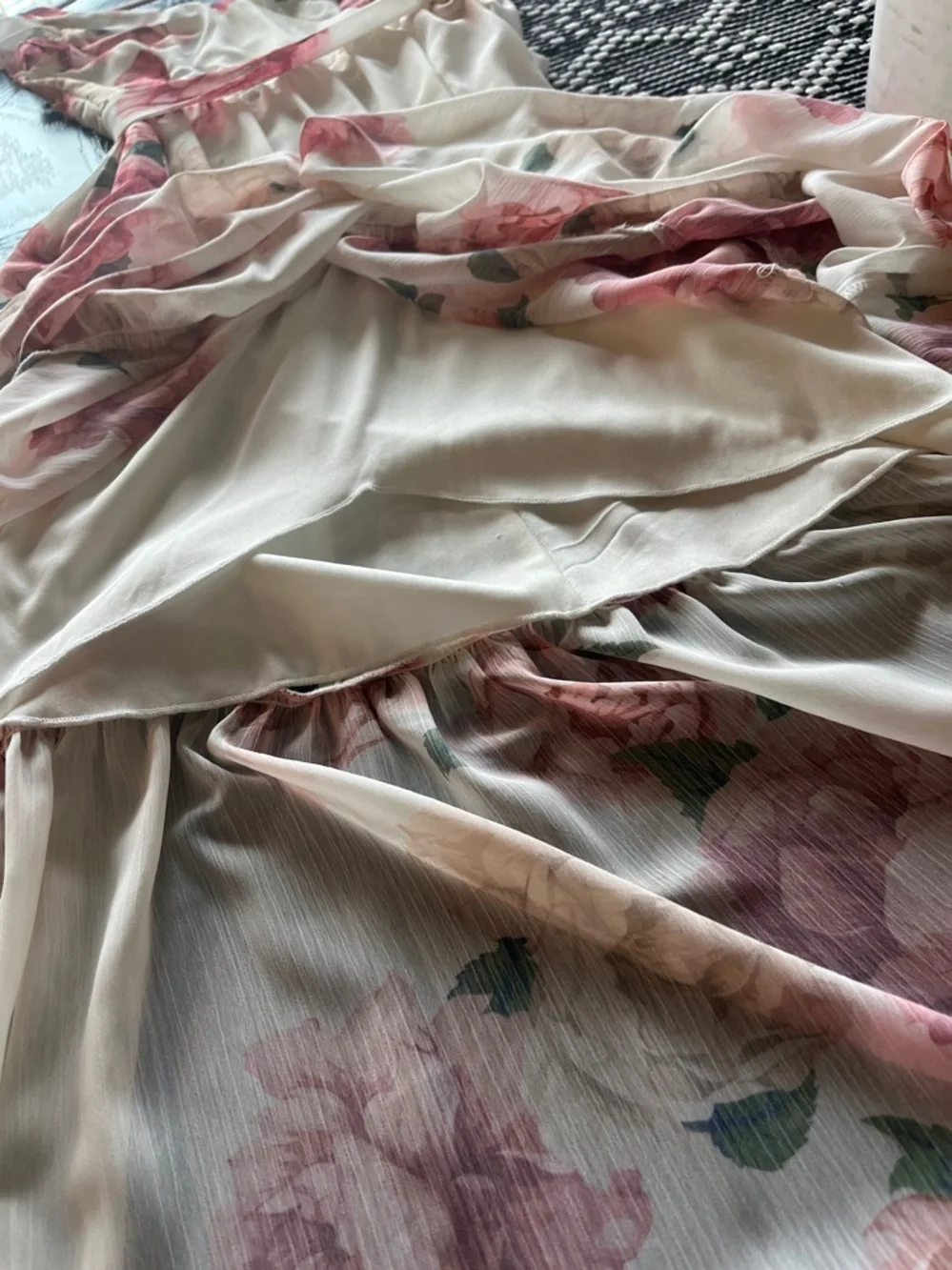 Premier Amour Floral Maxi Dress in Ivory and Pink Cottagecore Feminine SZ 6‎